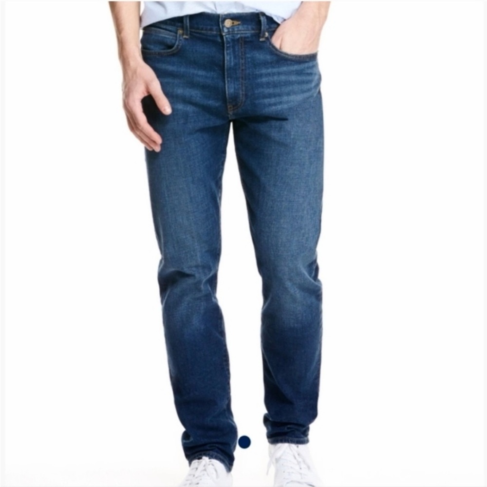 Vineyard Vines•LIKE NEW•28”x 30”•Straight Fit Jeans•True Indigo Dye•Vintage Wash